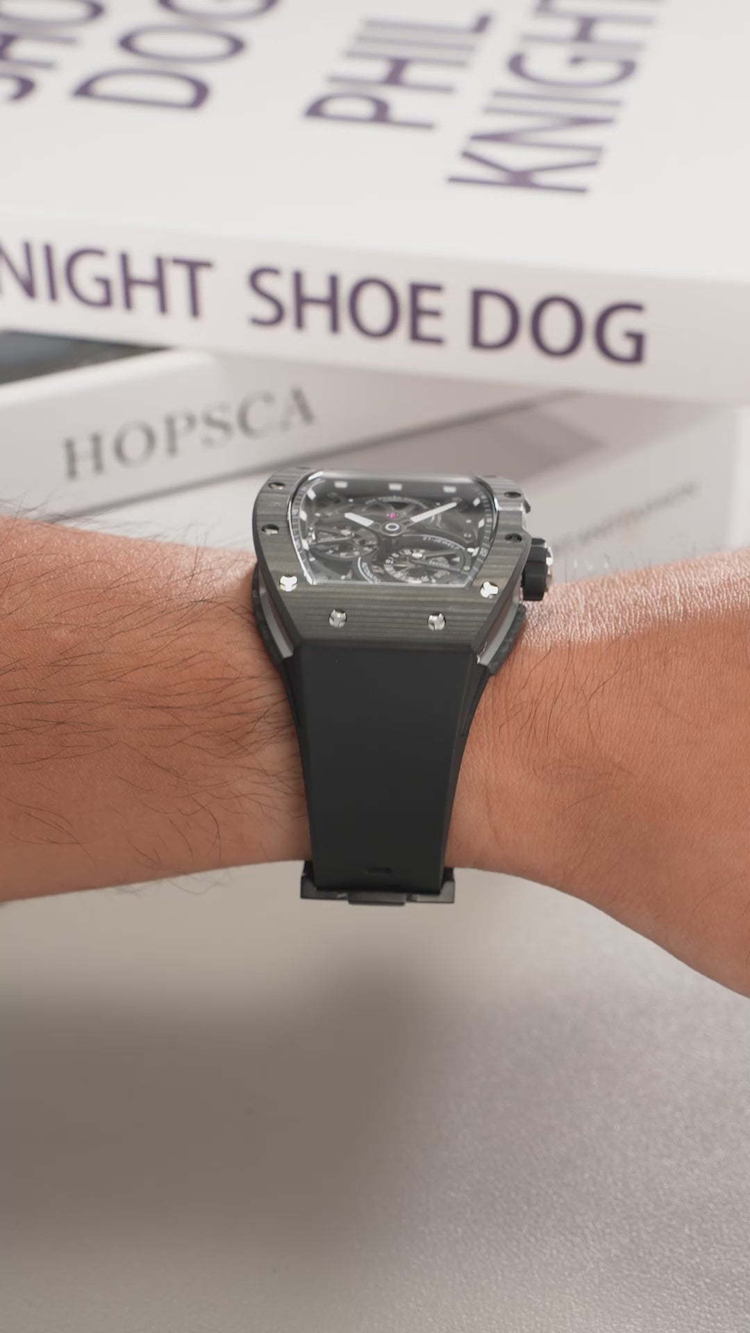 BG9004 Carbon Fiber Tonneau Automatic Watch